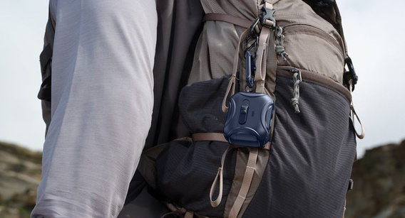 Θήκη ακουστικών με MagSafe ESR Cyber FlickLock για Apple AirPods Pro 3