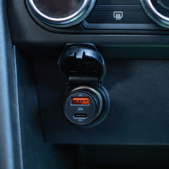 Maxlife φορτιστής αυτοκινήτου PD/QC 20W με καλώδιο USB-C – USB-C 60W για smartphone, tablet, συσκευές πλοήγησης και άλλες συσκευές με USB/USB-C