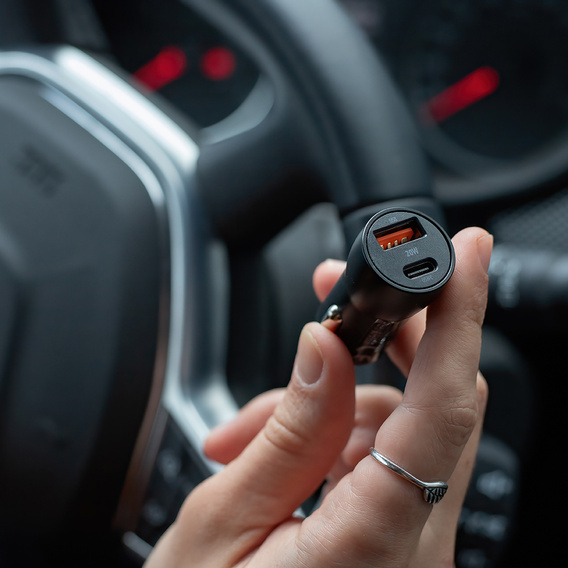 Maxlife φορτιστής αυτοκινήτου PD/QC 20W με καλώδιο USB-C – USB-C 60W για smartphone, tablet, συσκευές πλοήγησης και άλλες συσκευές με USB/USB-C